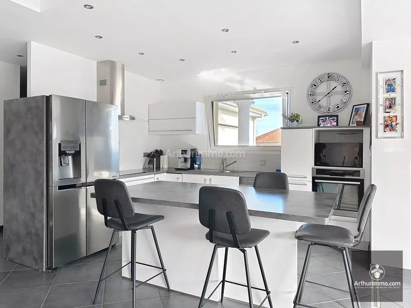 Maison - 145 m² - 6 pièces