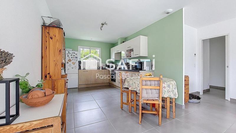 Maison - 90 m² - 4 pièces