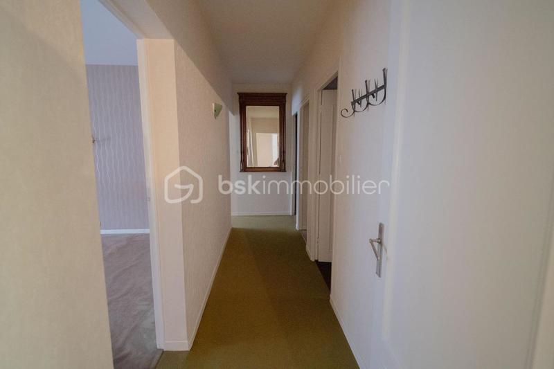 Maison traditionnelle - 320 m² - 8 pièces