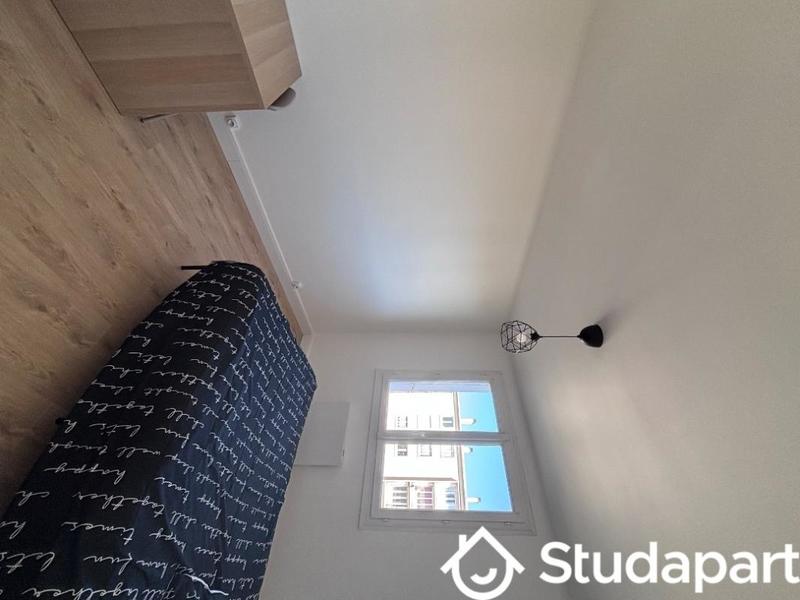 Chambre - 11 m² - 1 pièce