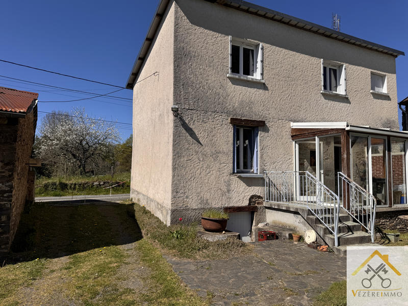 Maison - 95 m² - 5 pièces