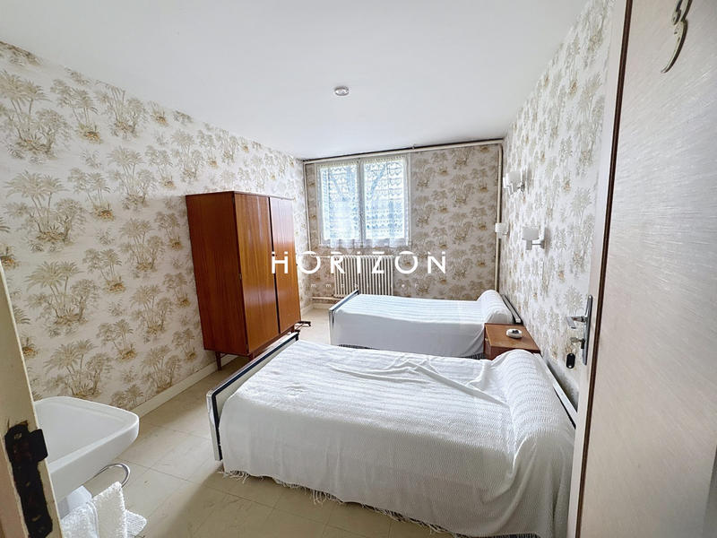 Maison ancienne - 240 m² - 10 pièces