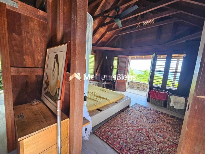 Propriété - 261 m² - 8 pièces