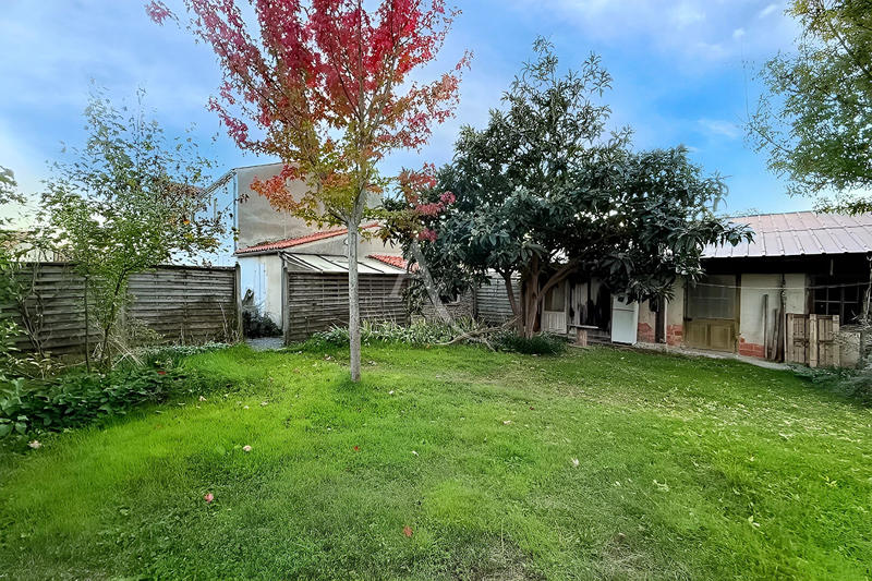 Maison - 229 m² - 9 pièces