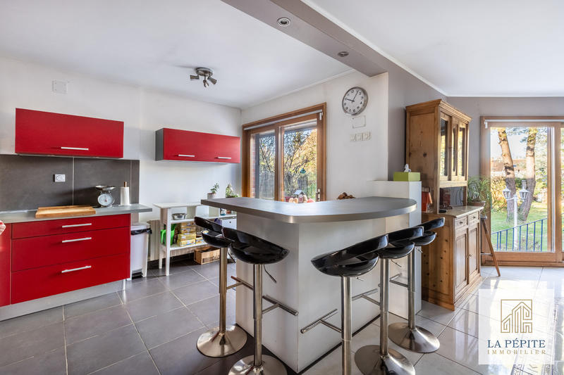 Maison - 152 m² - 6 pièces