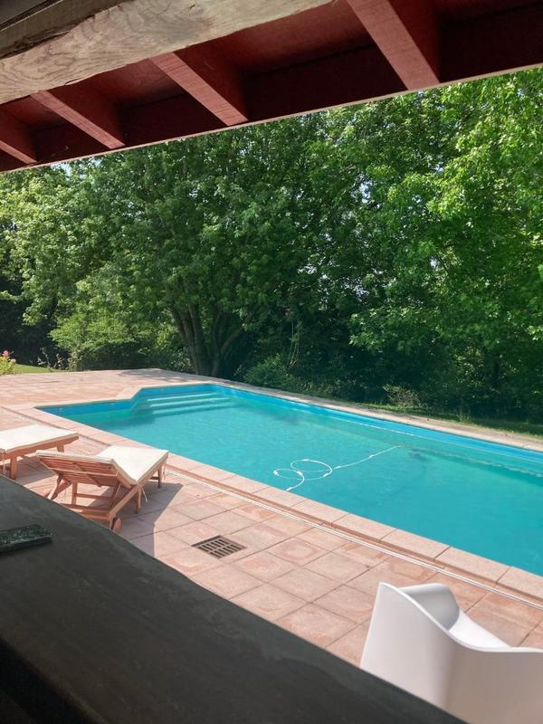 Maison - 248 m² - 8 pièces