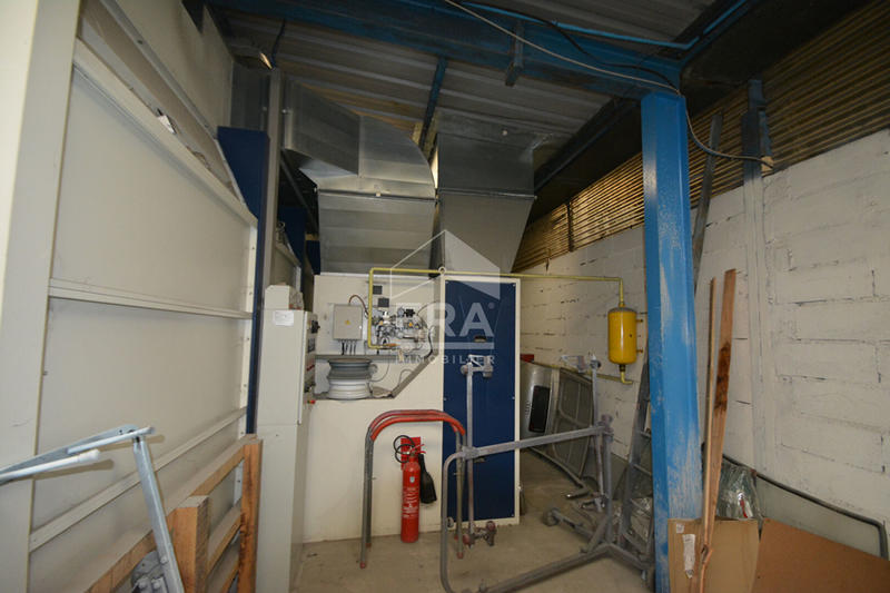 Maison - 1 000 m² - 10 pièces