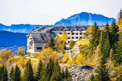 Immeuble - 77 569 m²