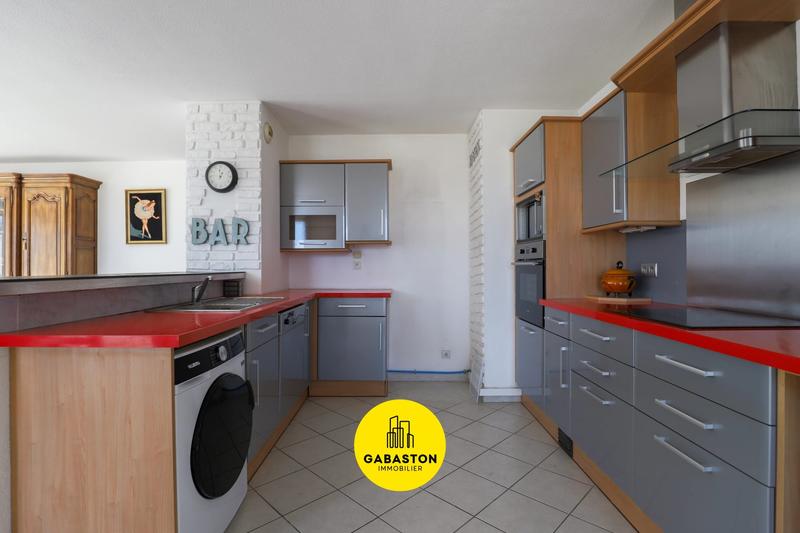 Appartement - 98 m² - 4 pièces