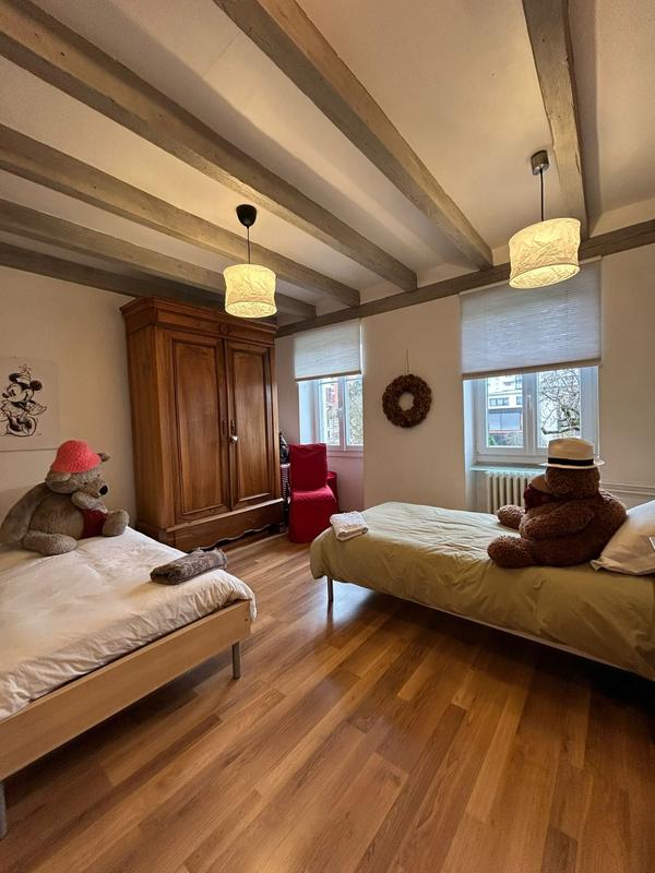 Maison - 200 m² - 8 pièces