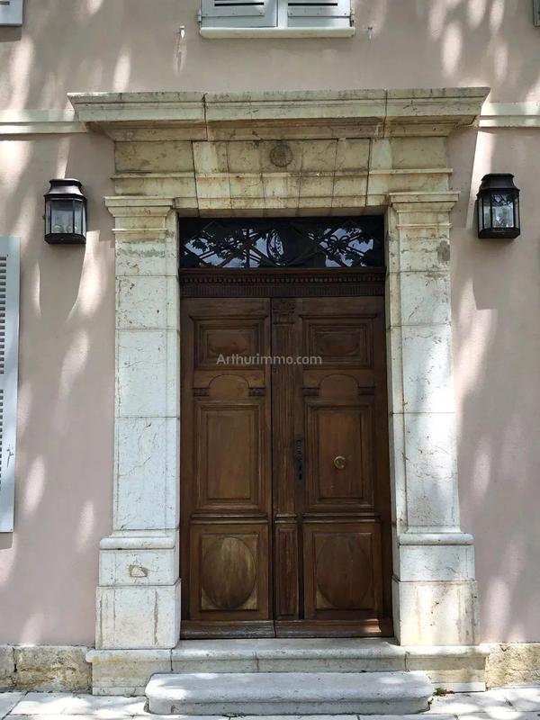 Maison - 433 m² - 15 pièces