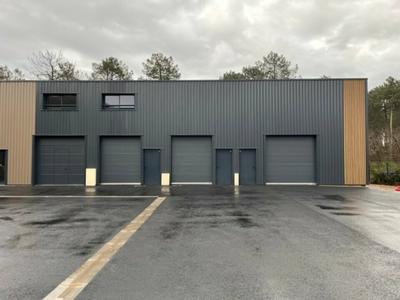 Local d'activité / Entrepôt - 57 m²