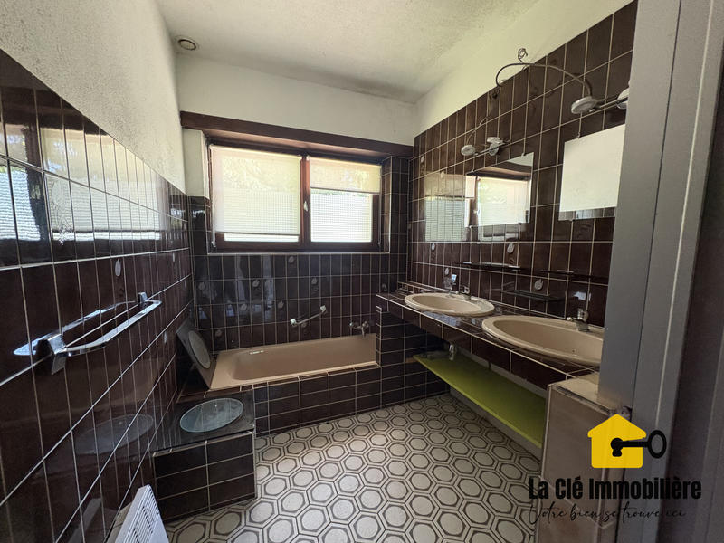 Maison - 159 m² - 6 pièces