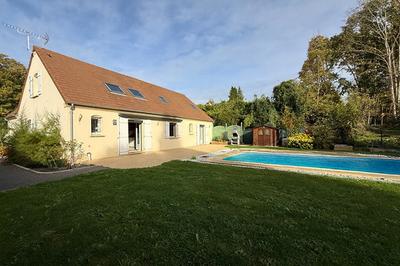 Maison - 198 m² - 7 pièces