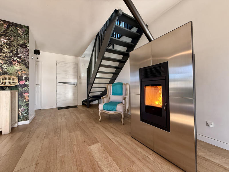 Maison - 166 m² - 6 pièces