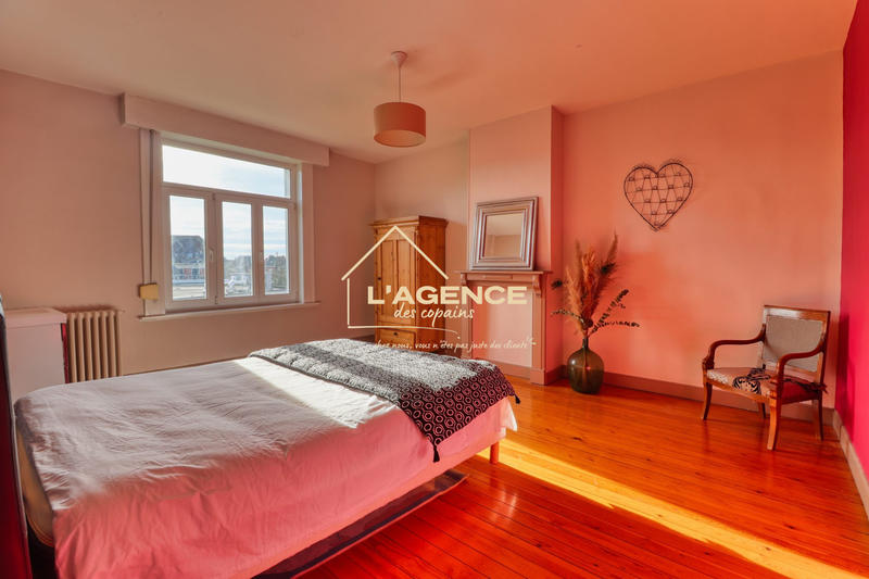 Maison - 228 m² - 7 pièces