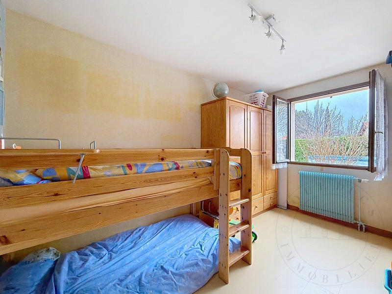 Maison traditionnelle - 122 m² - 6 pièces