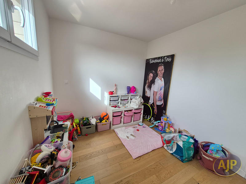 Maison - 122 m² - 6 pièces