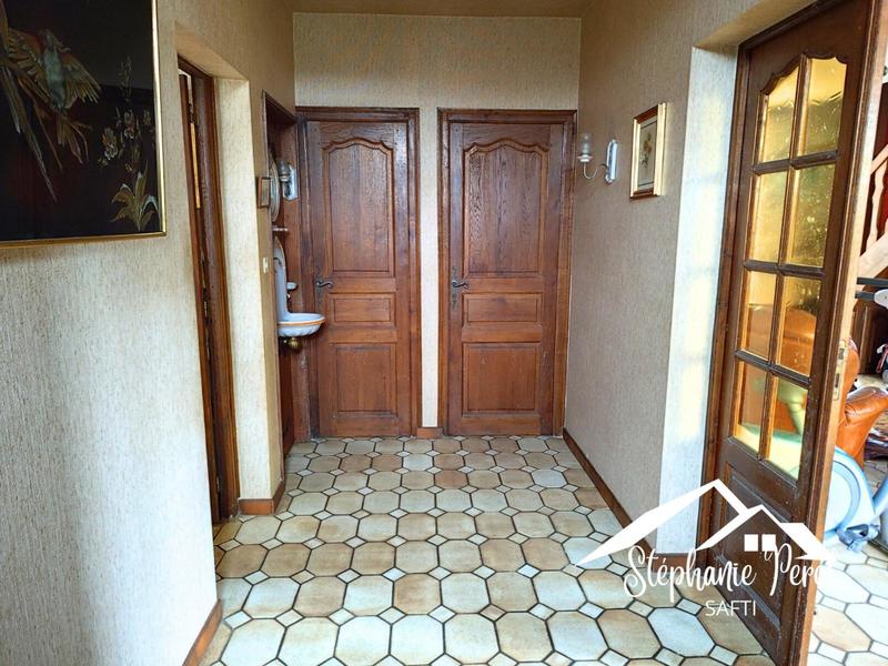 Maison - 215 m² - 10 pièces