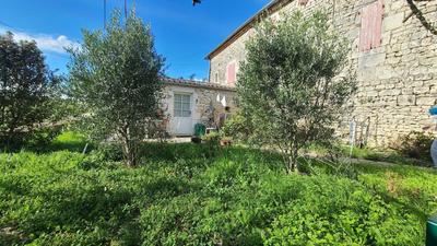 Maison - 235 m² - 8 pièces