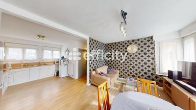 Maison - 85 m² - 5 pièces