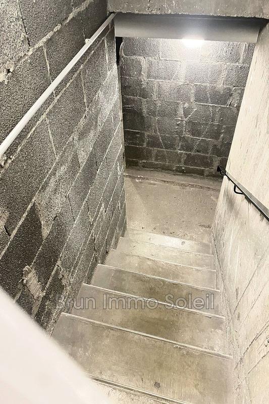 Parking / Garage - 17 m²