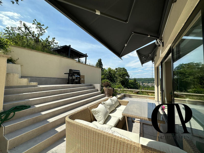 Villa - 185 m² - 6 pièces