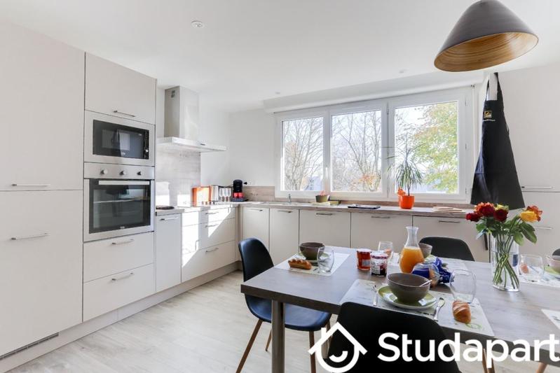 Chambre - 11 m² - 1 pièce