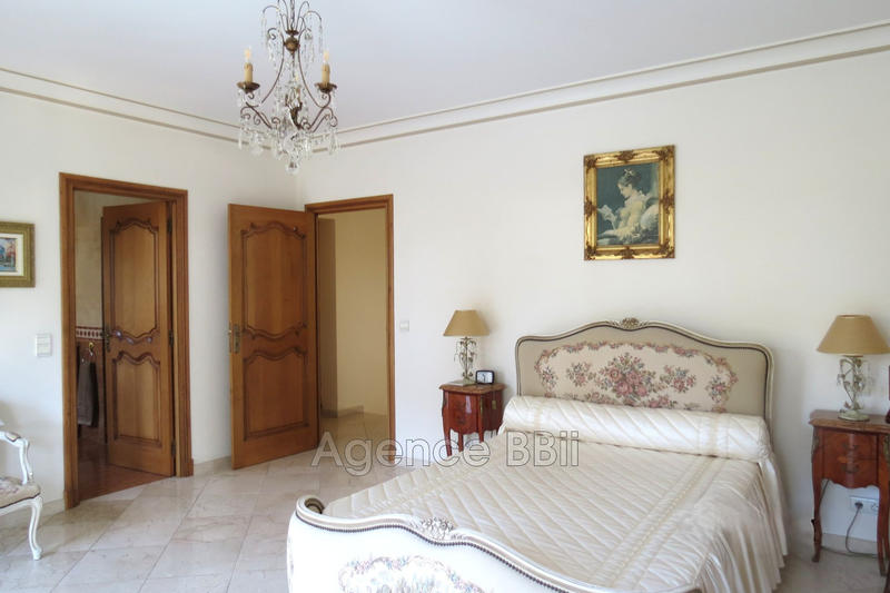 Maison - 500 m² - 7 pièces