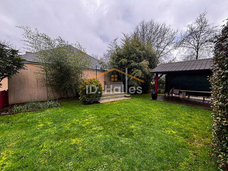 Maison - 162 m² - 8 pièces