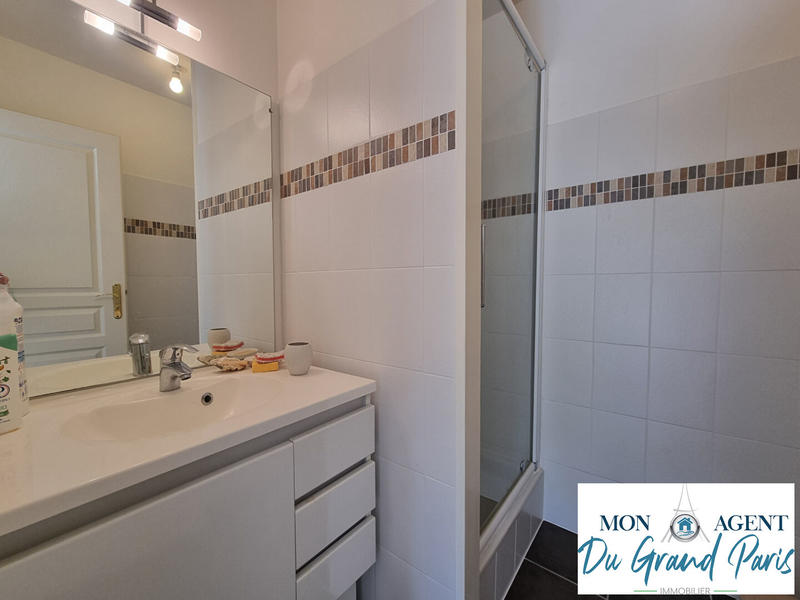 Maison - 158 m² - 8 pièces