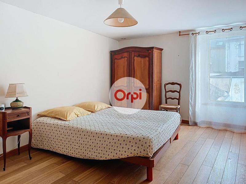 Maison - 205 m² - 6 pièces