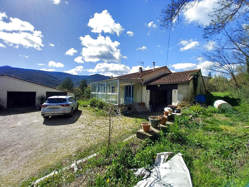 Maison - 93 m² - 5 pièces