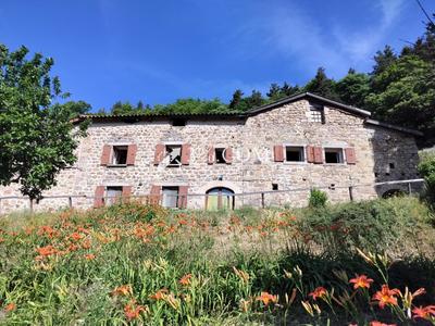 Propriété - 195 m² - 8 pièces