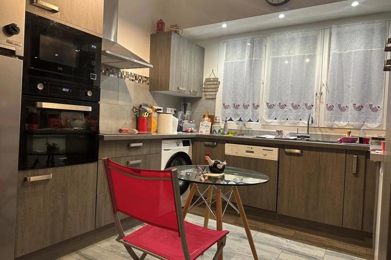 Appartement - 92 m² - 3 pièces