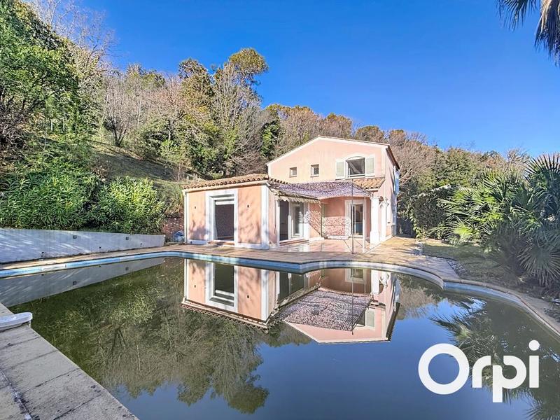 Maison - 117 m² - 5 pièces