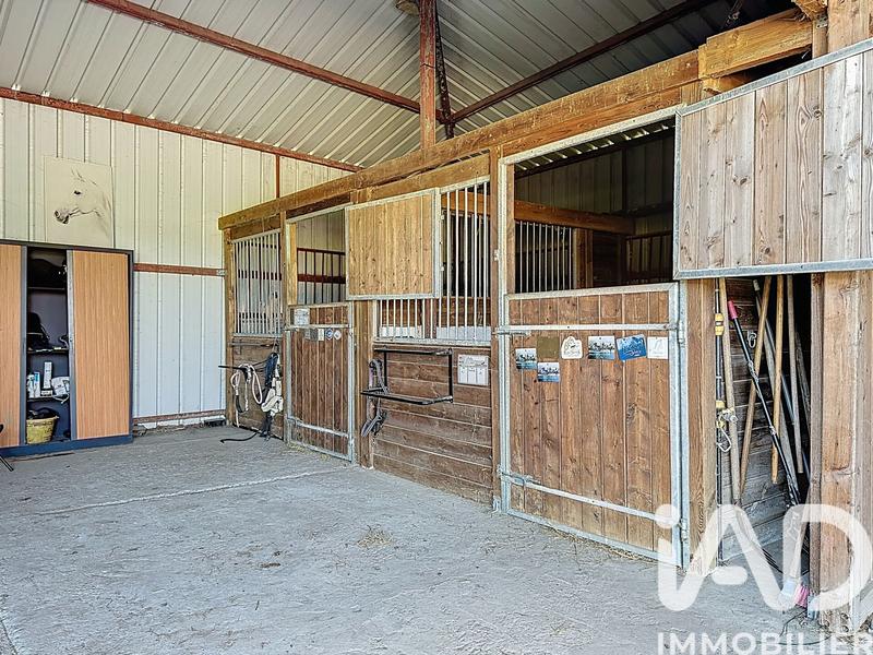 Maison - 408 m² - 6 pièces