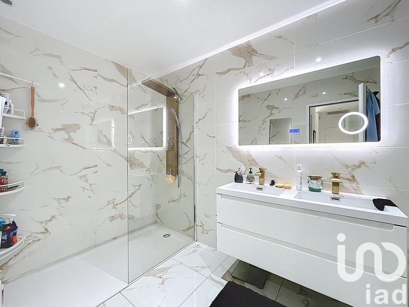 Maison - 93 m² - 4 pièces