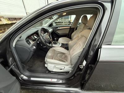 Audi A4 Avant 2.0 Tdi 143ch s line Bvm6