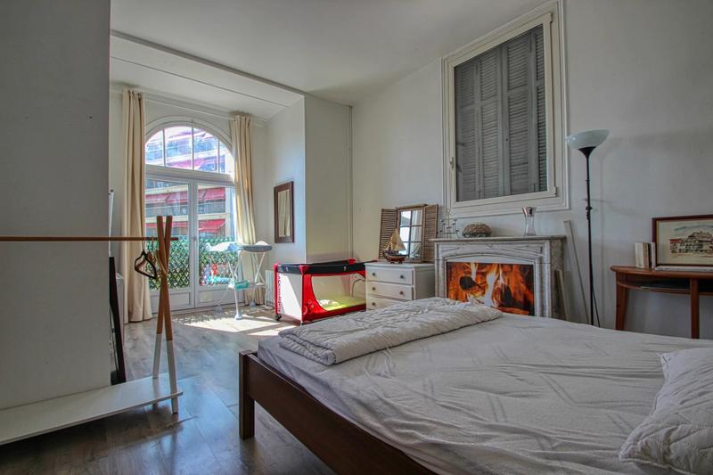 Appartement - 90 m² - 4 pièces