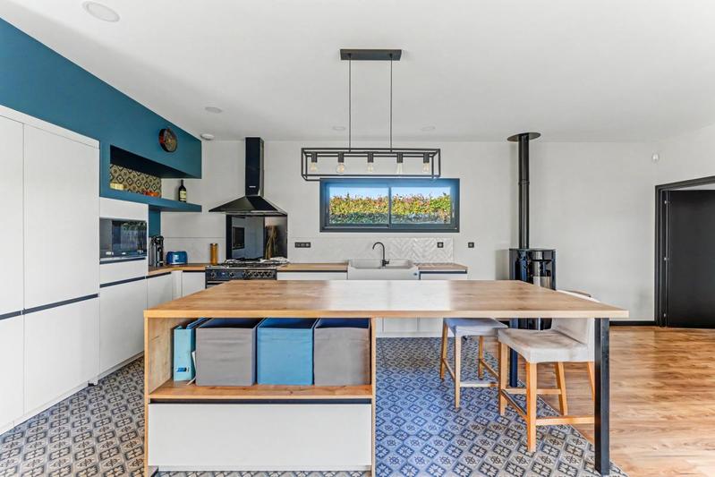 Maison - 140 m² - 4 pièces