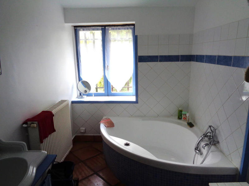 Maison - 232 m² - 8 pièces