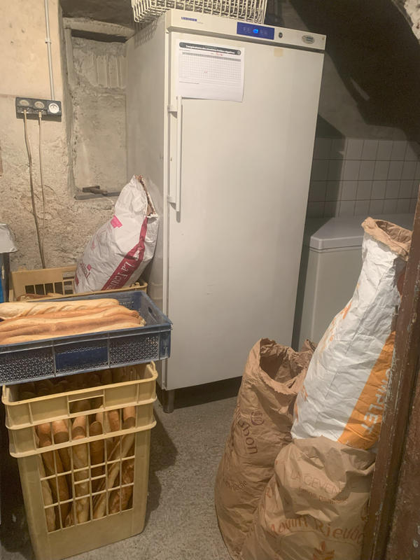 Fonds de commerce - Magasins - 162 m²