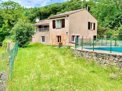 Maison - 146 m² - 6 pièces