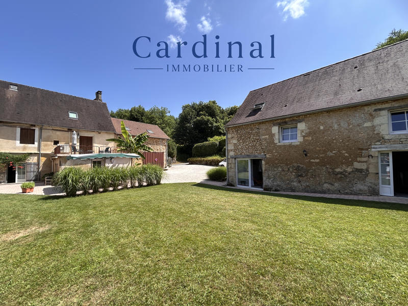 Maison - 450 m² - 11 pièces