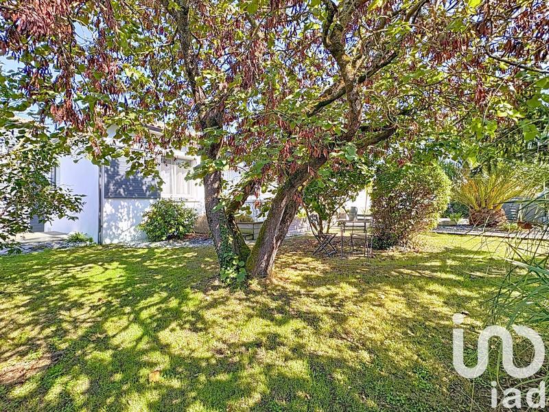 Maison - 185 m² - 8 pièces