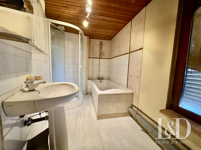 Maison ancienne - 194 m² - 7 pièces