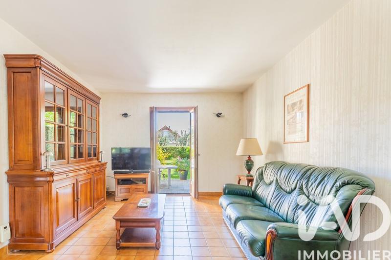 Maison - 143 m² - 8 pièces