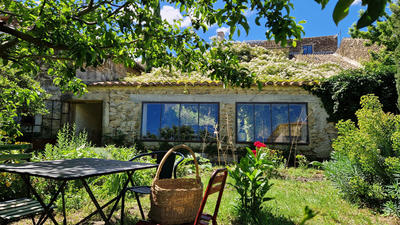 Maison - 681 m² - 21 pièces