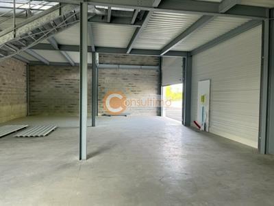 Local d'activité / Entrepôt - 145 m²